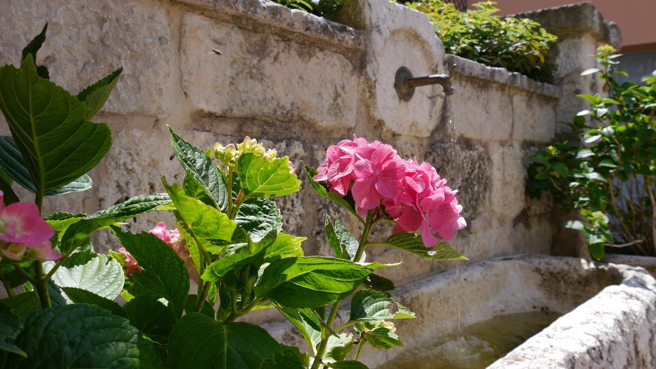 Fontana Vecchia Bed & Breakfast Atina Exterior photo